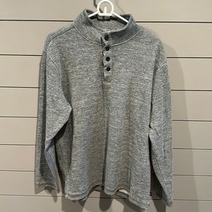 Men’s light weight sweater!